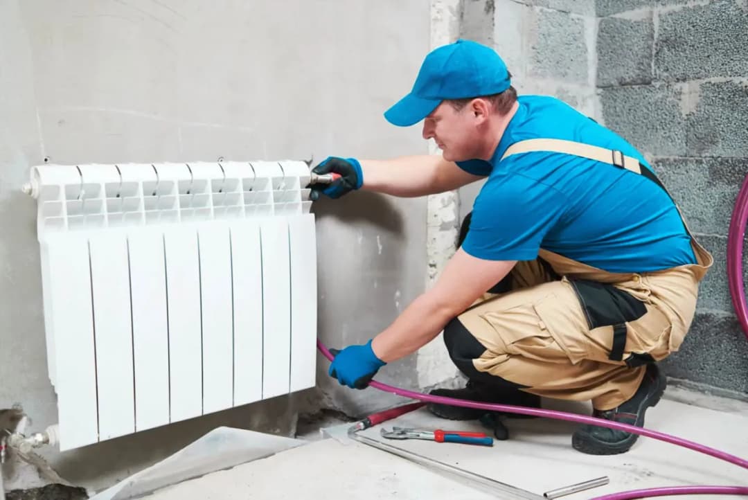 Czy można podłączyć grzejnik do grzejnika? Sprawdź, jak to zrobić bez błędów