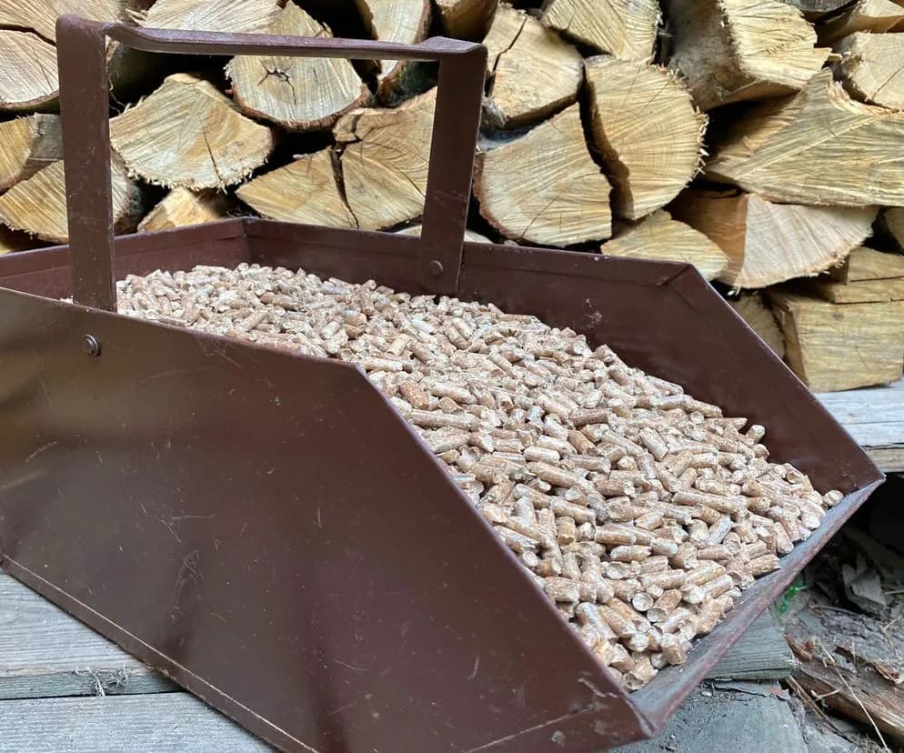 Ile kosztuje tona pelletu? Zaskakujące różnice cen w Polsce