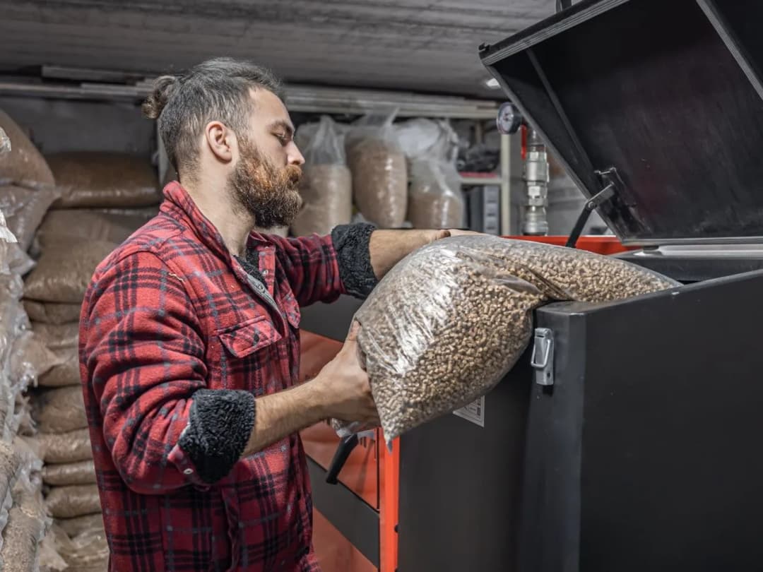 Jaki piec na pellet do domu 300m2? Sprawdź najlepsze opcje i oszczędności