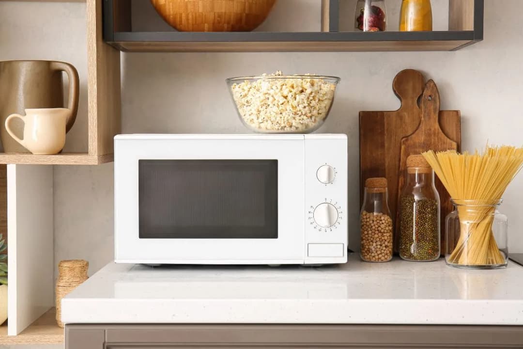 Ile prądu zużywa mikrofalówka? Sprawdź, ile zapłacisz za energię