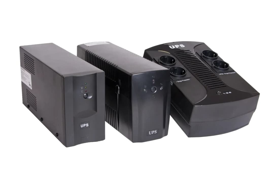 Jak wybrać najlepszy UPS do pieca na pellet i uniknąć awarii zasilania?